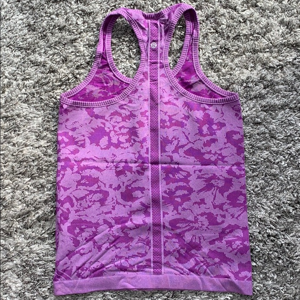 Lululemon tank - Picture 2 of 4